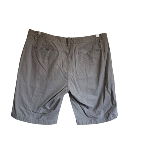 Bonobos Men's Charcoal Flat Front Shorts - Picture 4 of 8